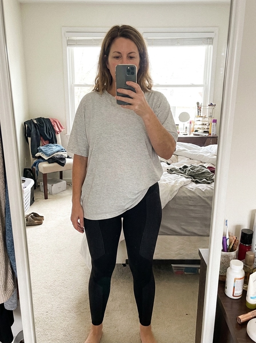 Wearing the Sira Sculpt leggings, mirror photo